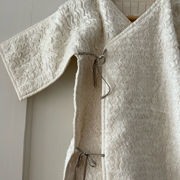 Makié Clothier Yukata Gown. - Picture 2 of 4